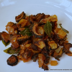 Bitter-Gourd & Onion stir-fry (Parkai-Vengaya Curry/ Karele ki Subzi)